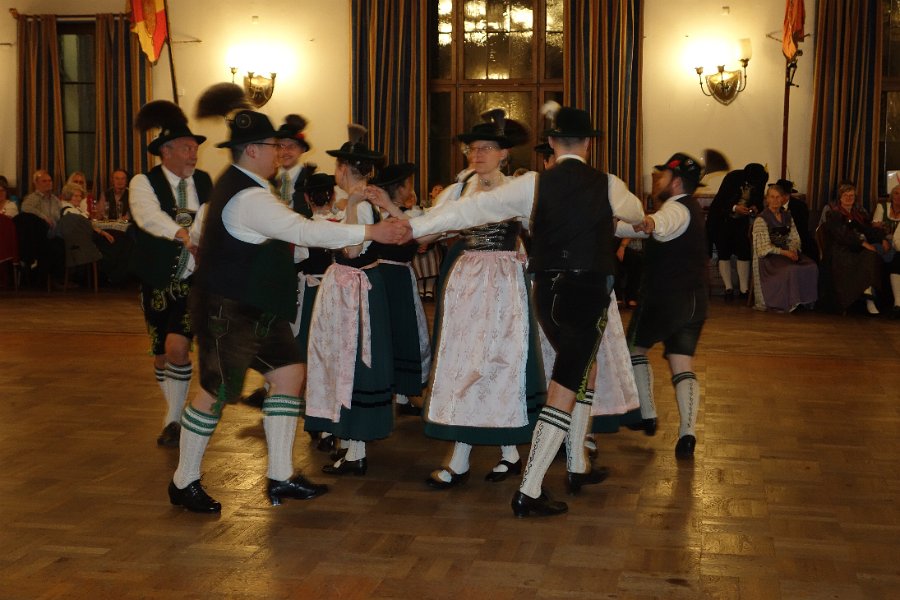 Trachtenverein im HB 06